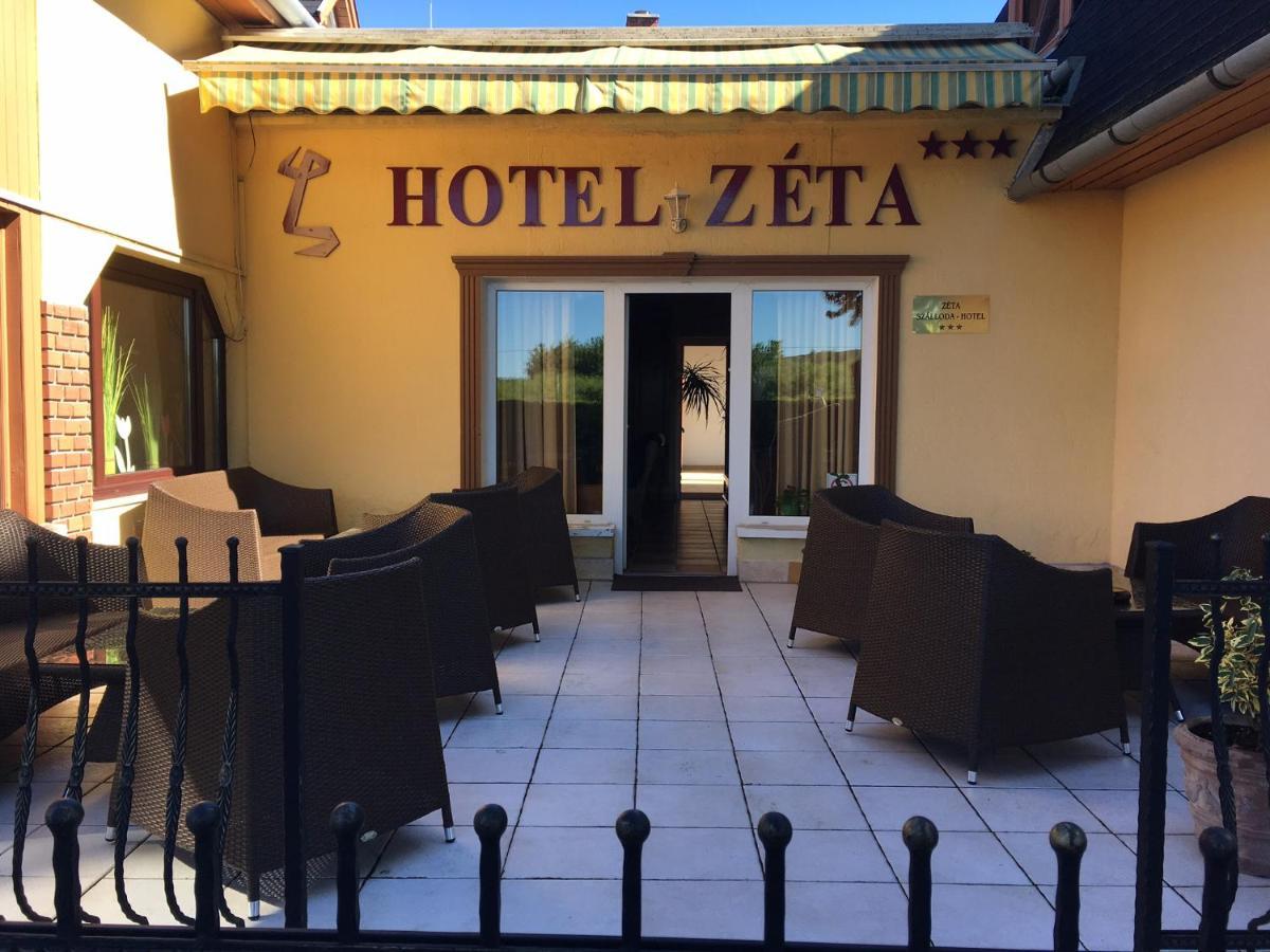 Hotel Zeta レンティ エクステリア 写真